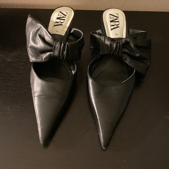 Shoes - Picture 1 of 2